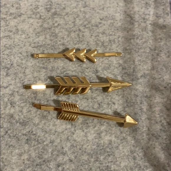 Gold Arrow hair clips pins - Picture 1 of 1